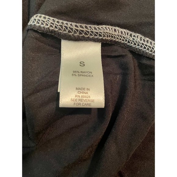 LOGO Layers by Lori Goldstein Tank Top with Contrast Stitching SMALL (313) - Picture 4 of 5